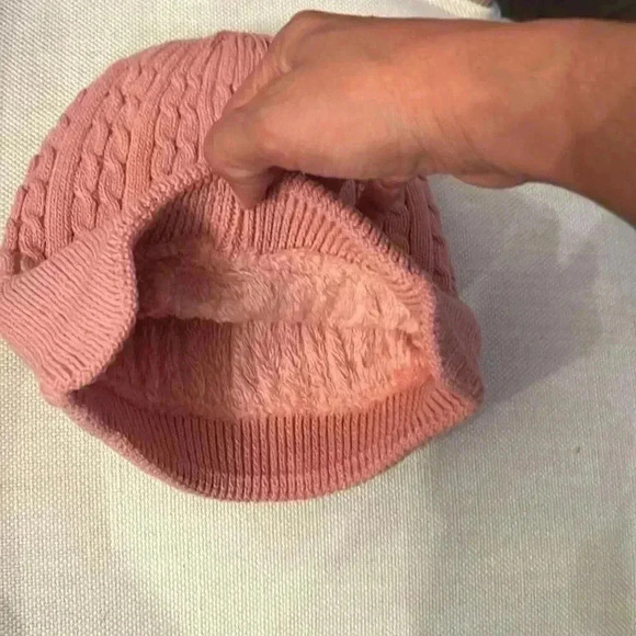 UGG pink men’s hat - Picture 3 of 3